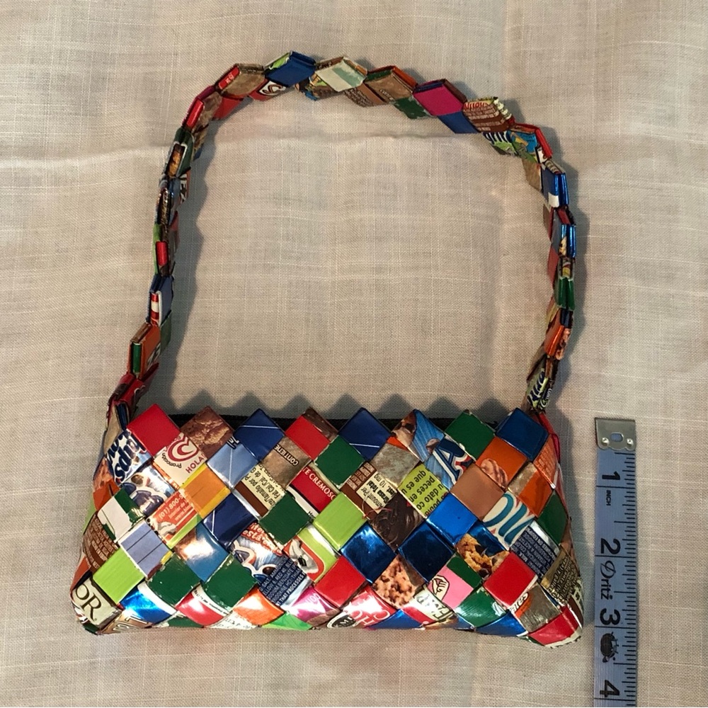 Snack Wrapper hand bag - Picture 3 of 6